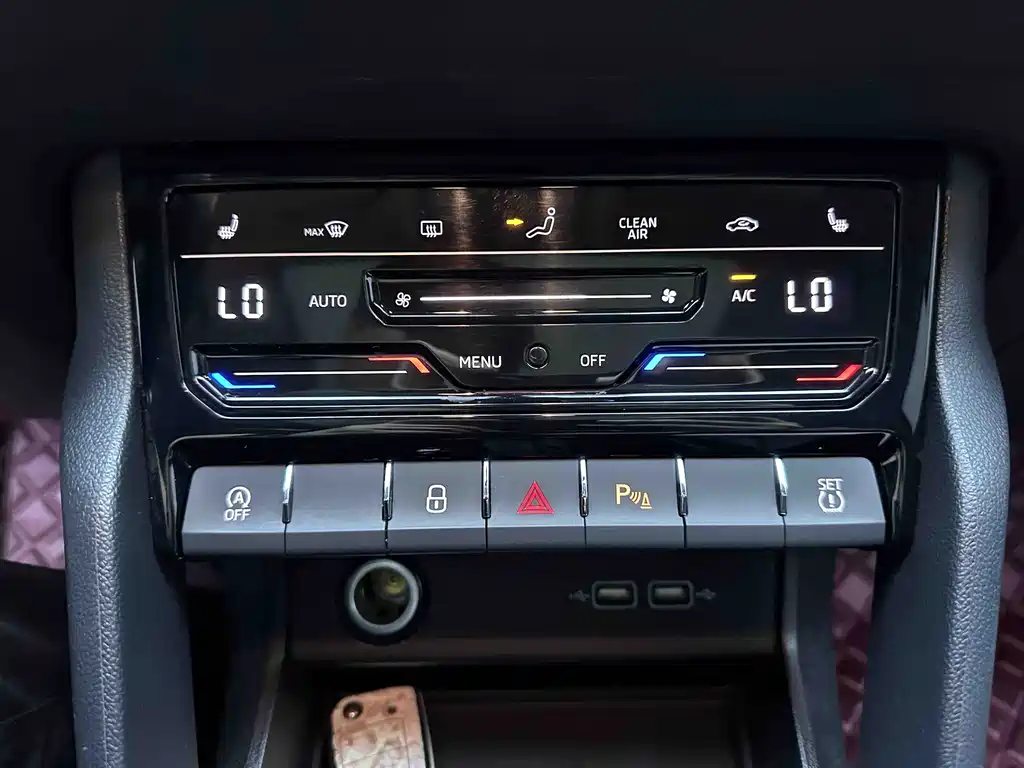 Skoda Korok 2022 — фото 12
