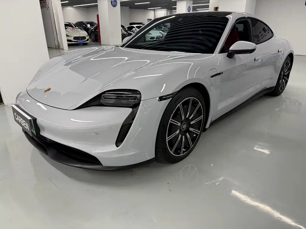 Porsche Taycan 2022