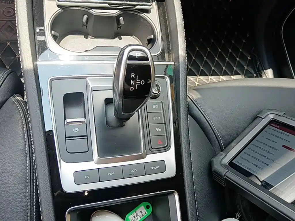BYD MAX New Energy 2019 — фото 14