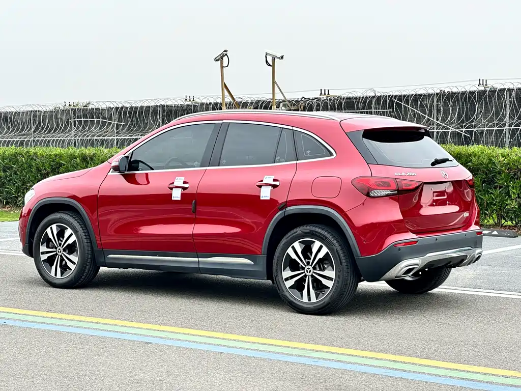 Mercedes-Benz GLA 2020