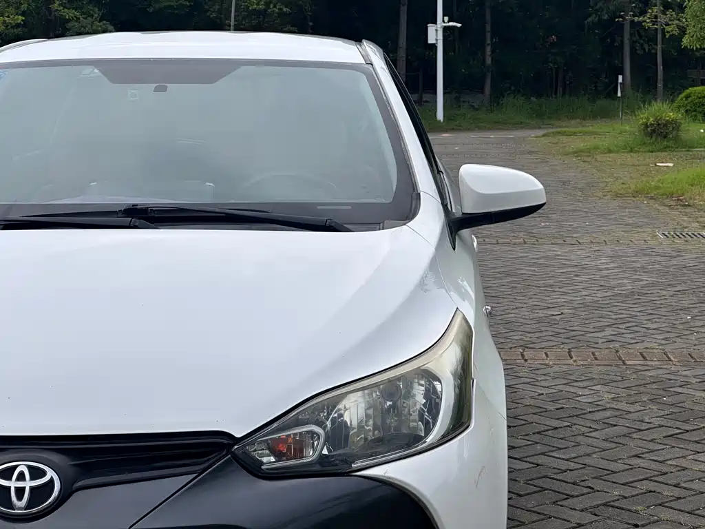Toyota Yaris L 2018 — фото 24