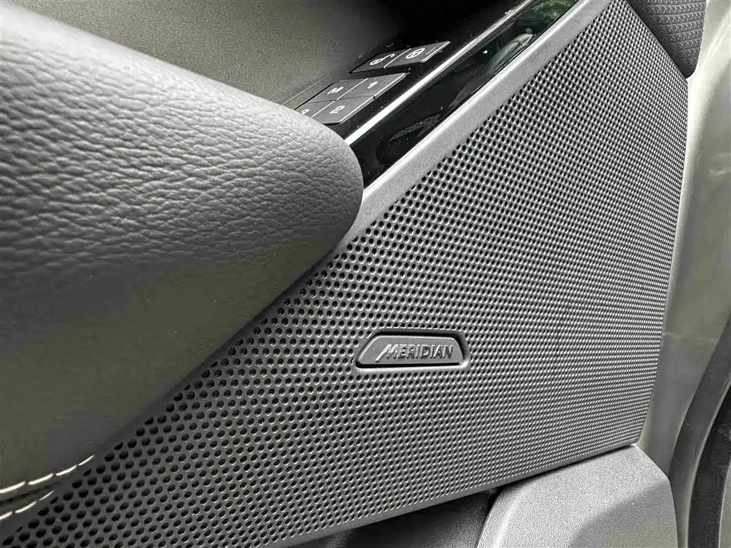 Land Rover Range Rover Velar 2019 — фото 18