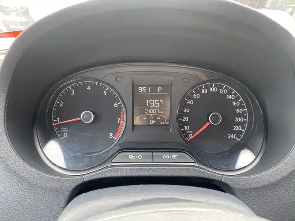 Volkswagen Polo 2016