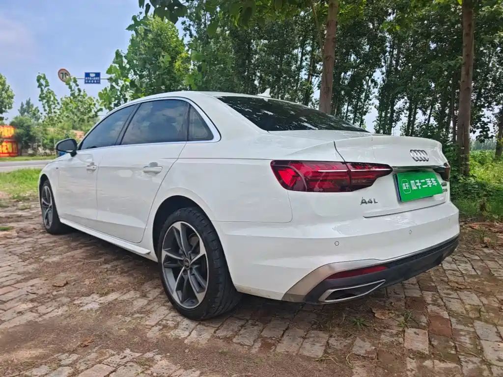 Audi A4L 2023