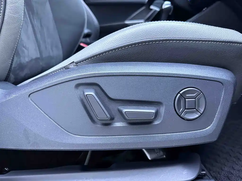 Audi Q3 2023 — фото 17
