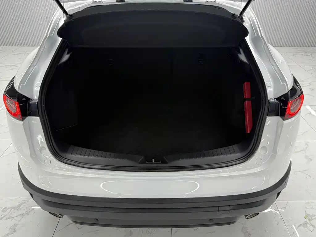 Mazda CX-4 2023 — фото 11