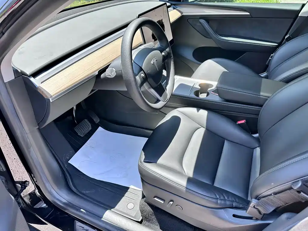 Tesla Model Y 2022 — фото 3
