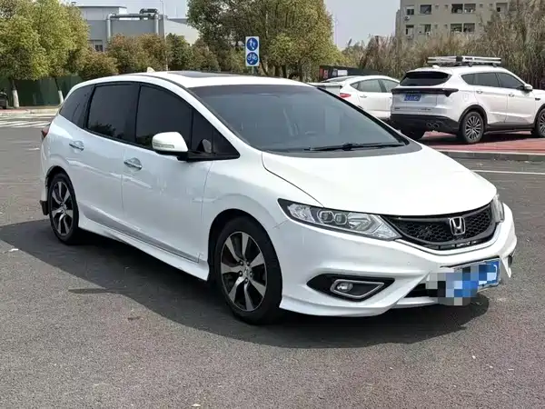 Honda Jade 2015