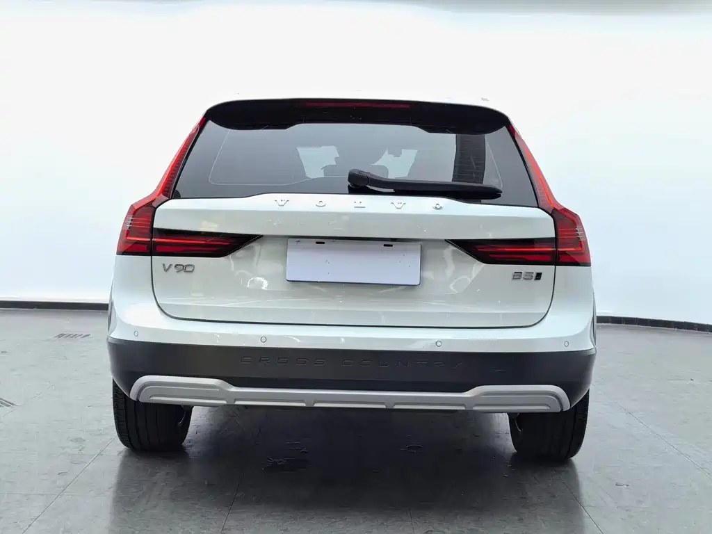 Volvo V90 2021