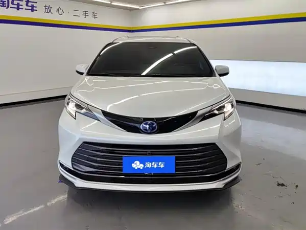 Toyota Sienna 2023