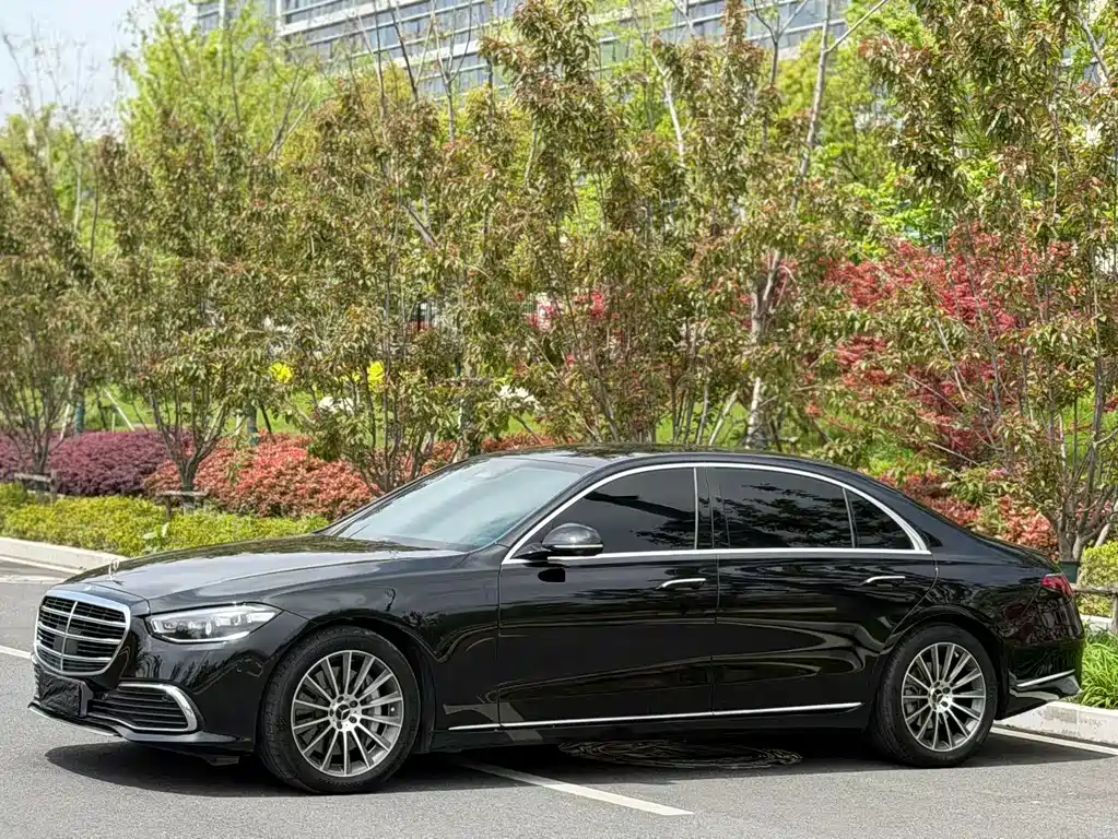 Mercedes-Benz S-Class 2022