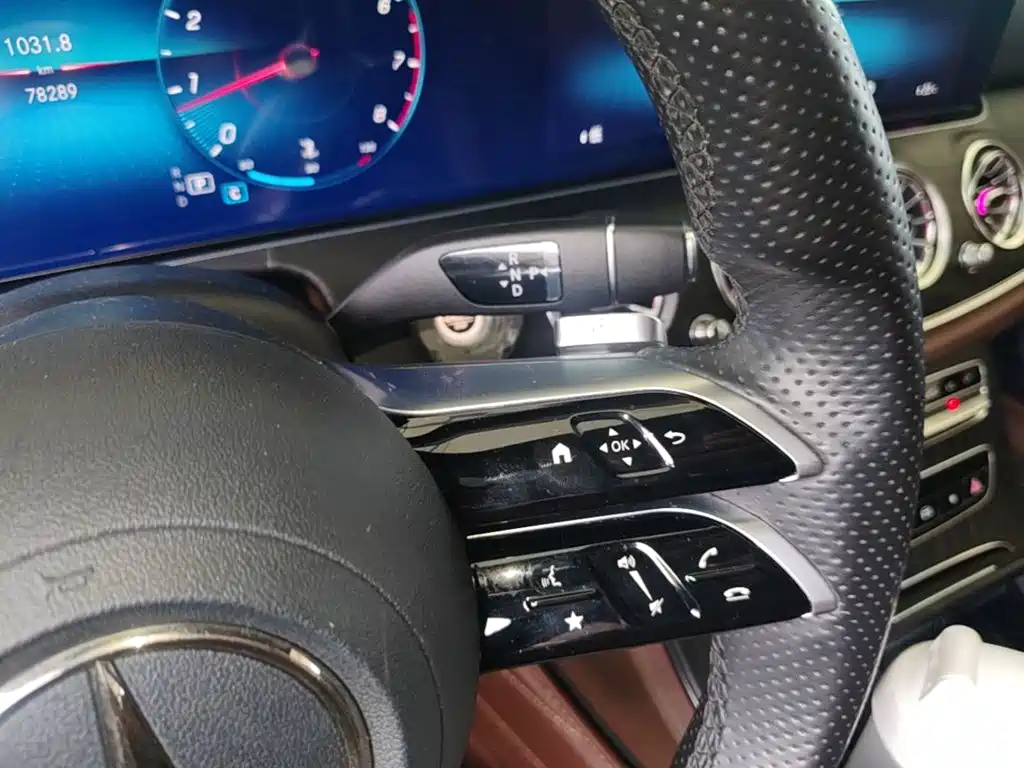 Mercedes-Benz E-Class 2021 — фото 14
