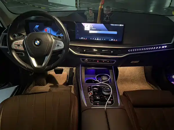 BMW X7 2023