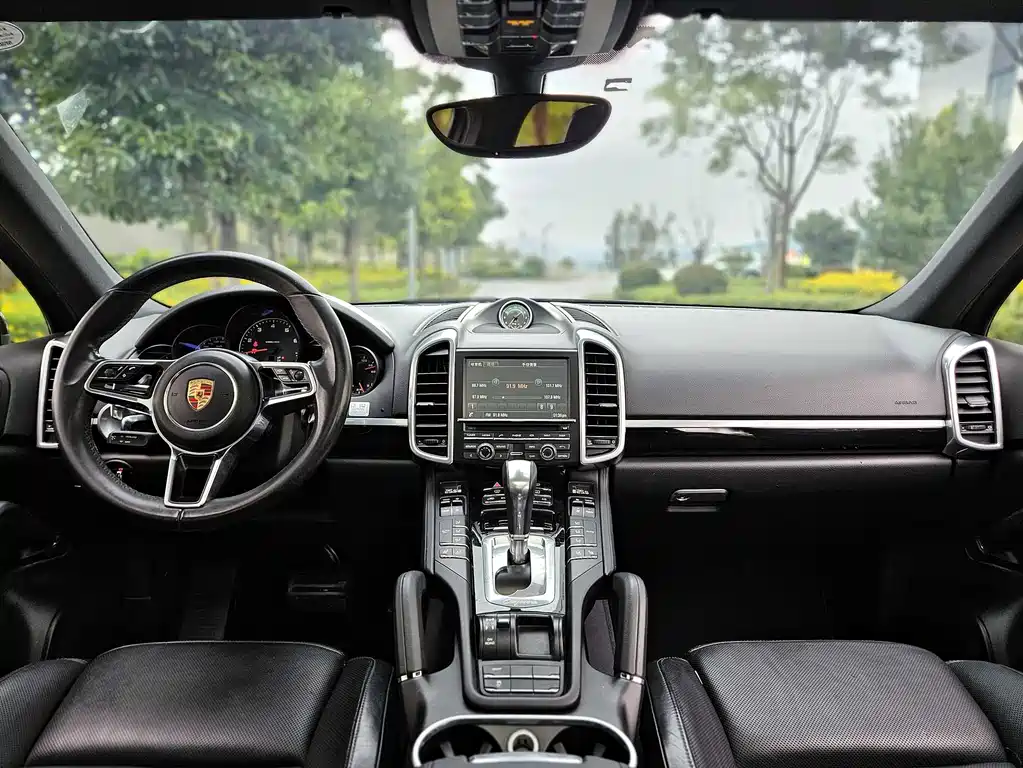 Porsche Cayenne 2015 — фото 5
