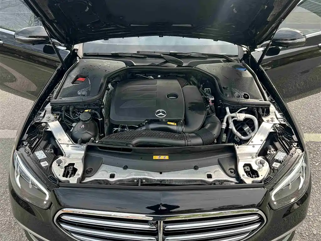 Mercedes-Benz E-Class 2022 — фото 30