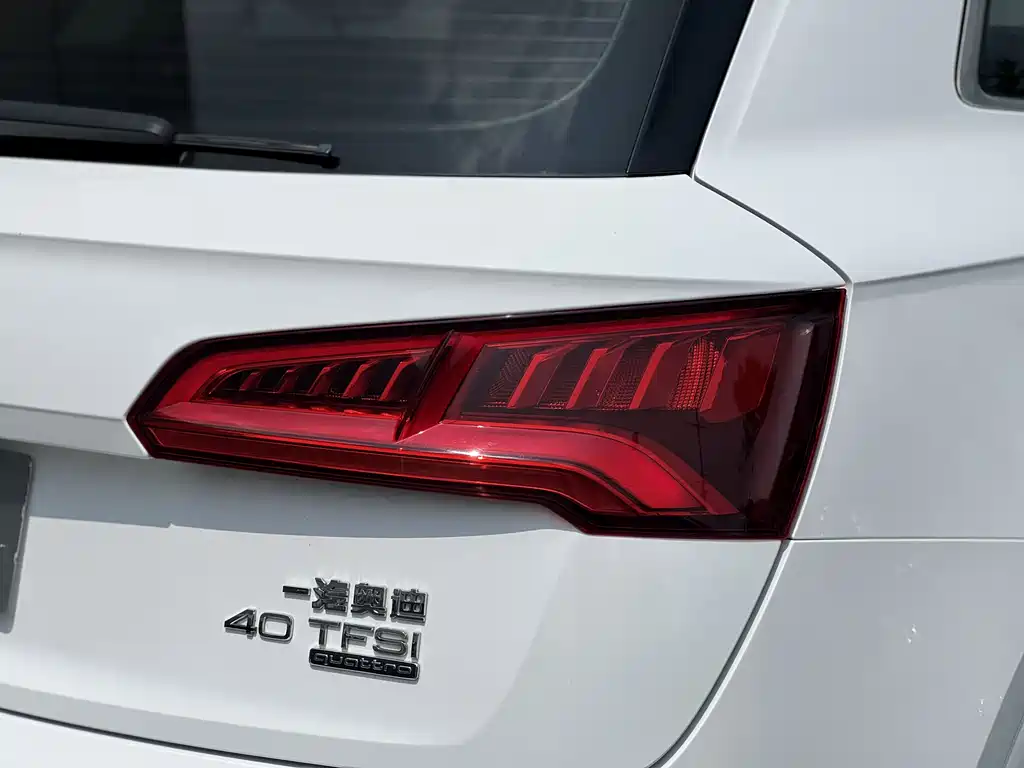 Audi Q5L 2020 — фото 14