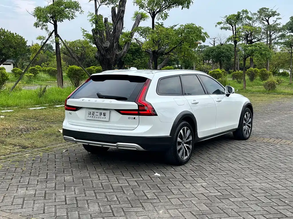 Volvo V90 2022 — фото 5