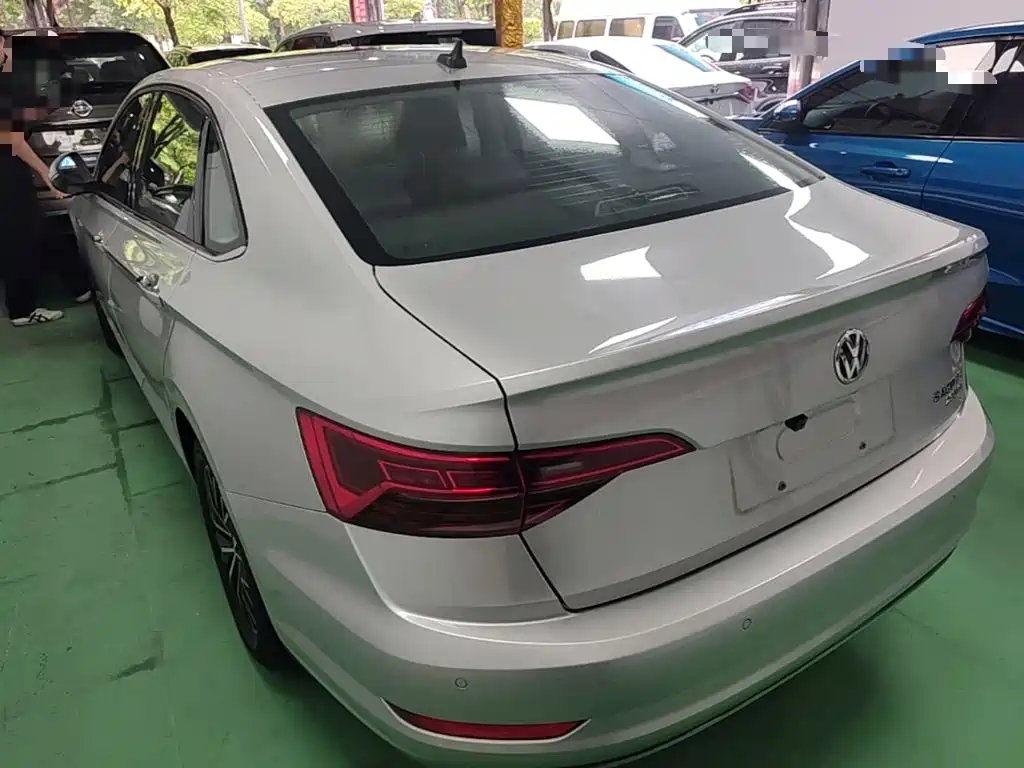 Volkswagen Sagitar 2021
