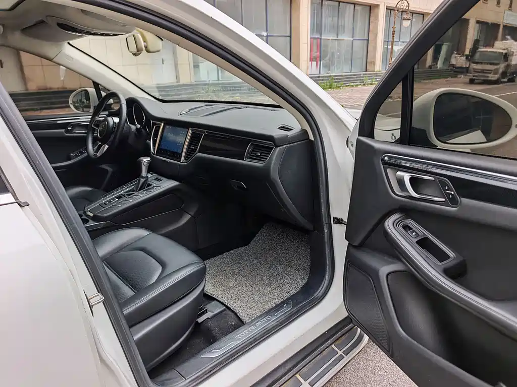 Zotye SR9 2018 — фото 13