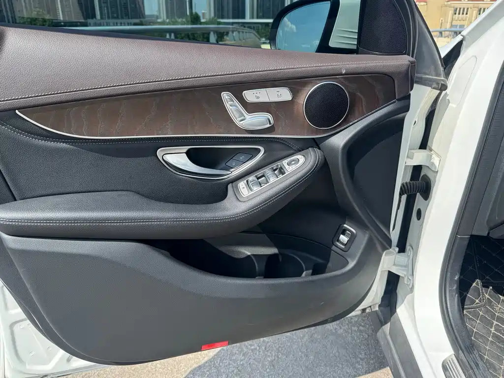 Mercedes-Benz GLC 2020