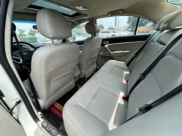 Geely Emgrand 2015