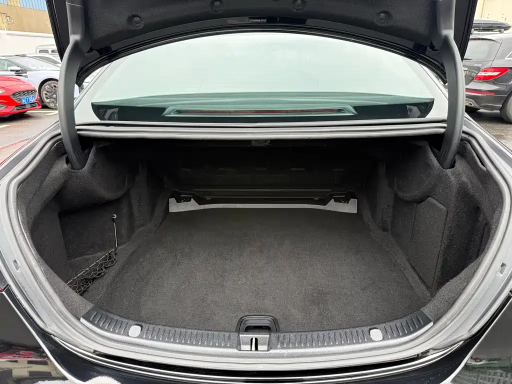 Mercedes-Benz E-Class 2022 — фото 24