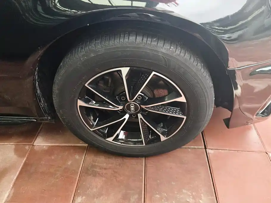 Audi A4L 2014