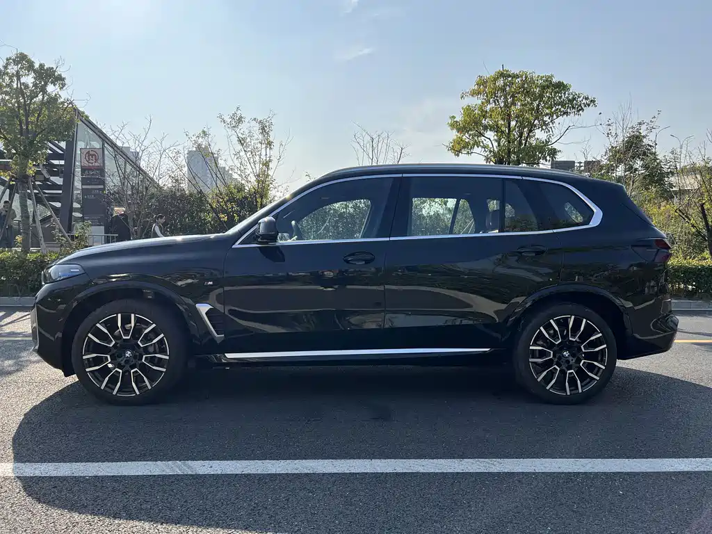 BMW X5 2025 — фото 15