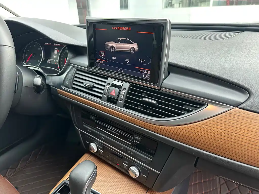 Audi A6L 2018 — фото 30