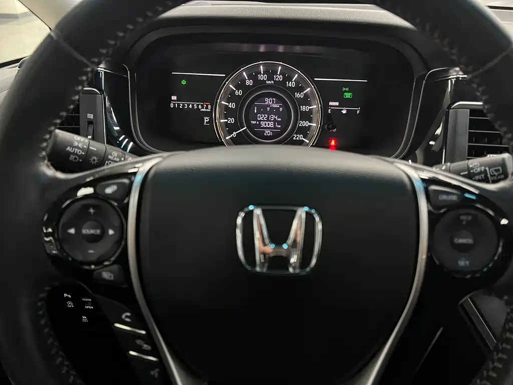 Honda Elysion 2016 — фото 10