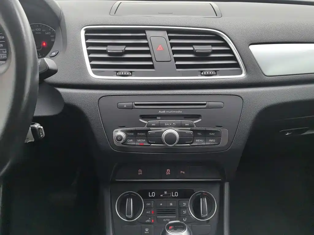 Audi Q3 2017 — фото 12