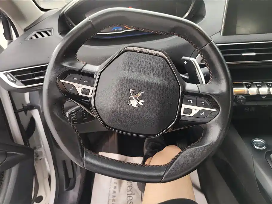 Peugeot 5008 2019 — фото 15