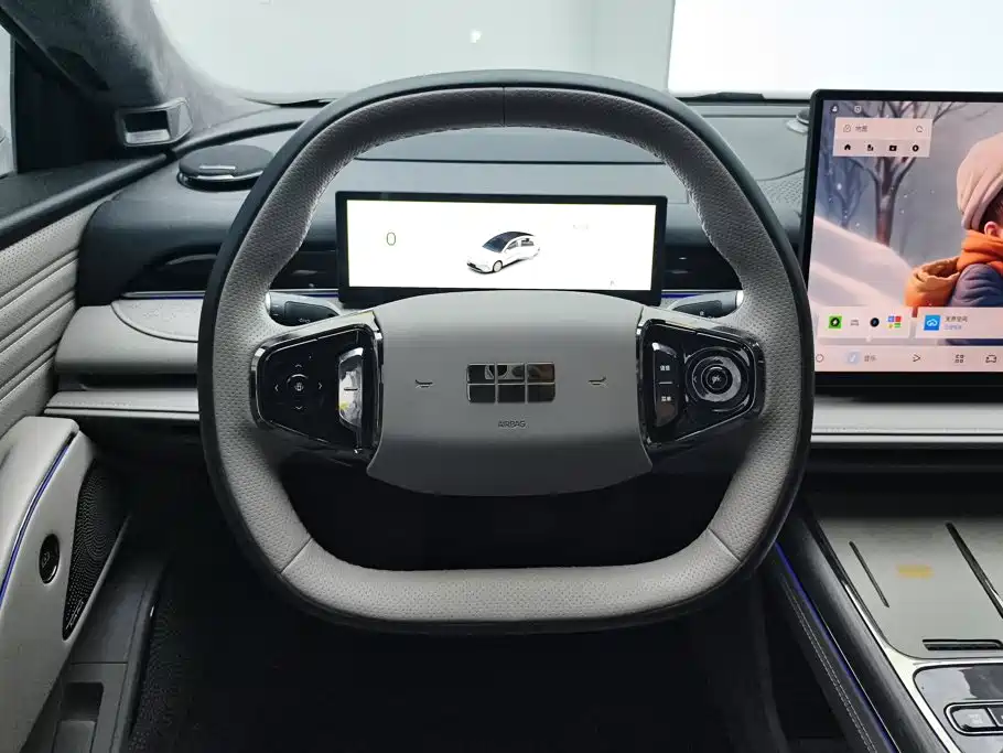 Geely Galaxy Starshine 8 2025 — фото 15