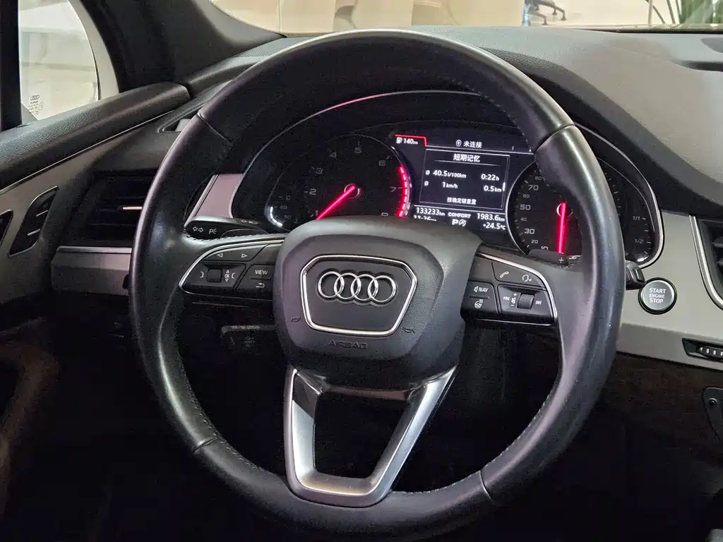 Audi Q7 2016 — фото 8