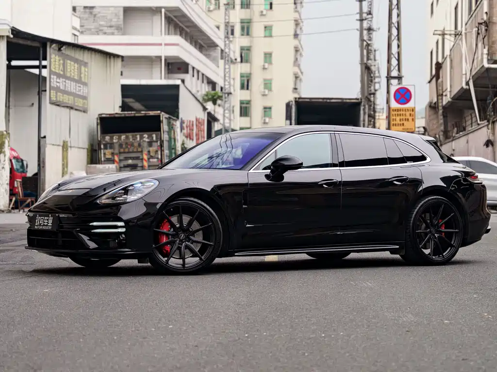 Porsche Panamera 2022