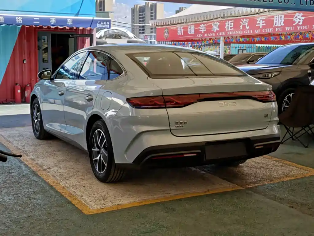 BYD Qin L 2025 — фото 7