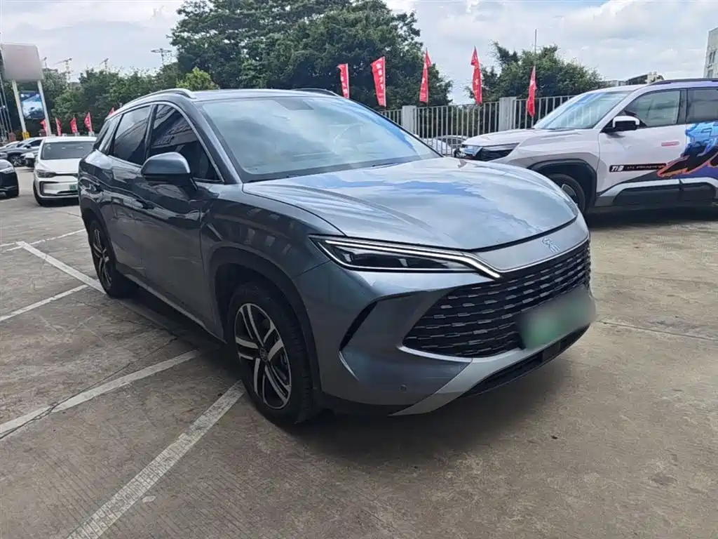 BYD L DM-i 2025 — фото 4