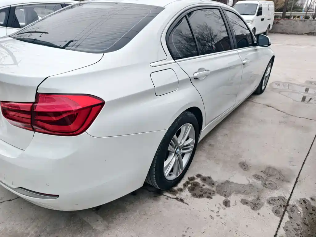BMW 3 Series 2018 — фото 4