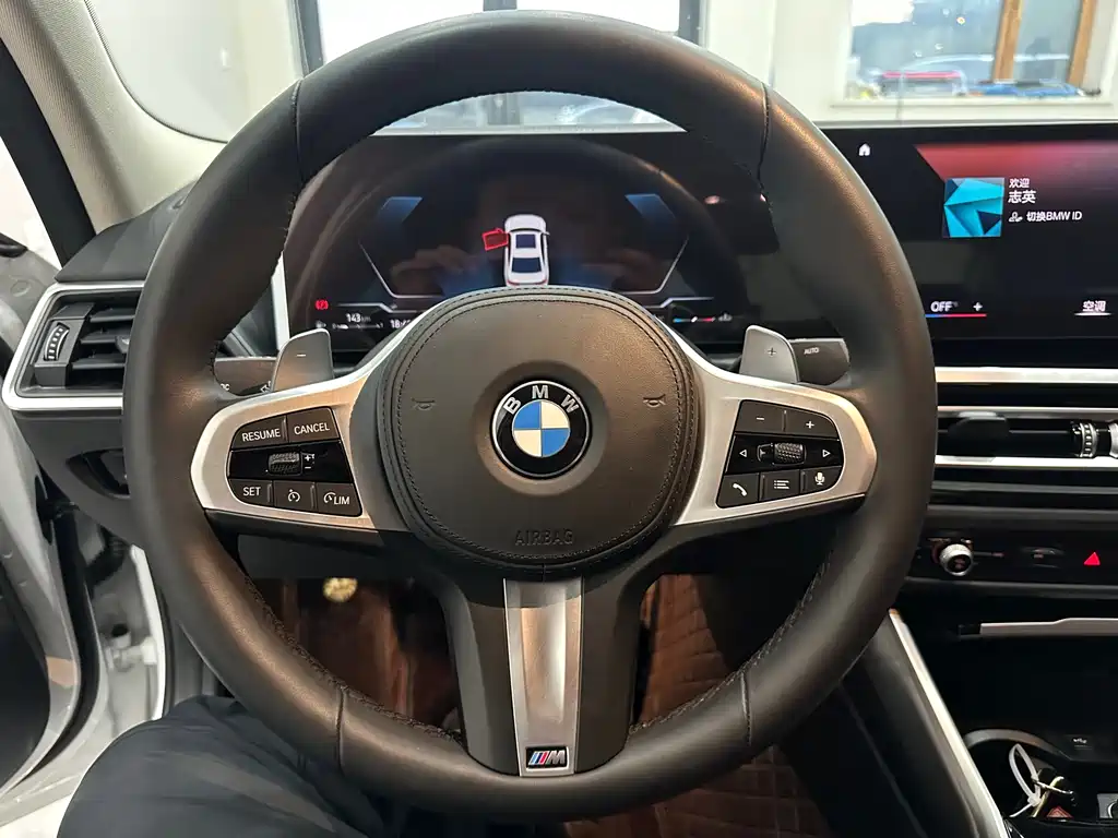 BMW 3 Series 2023 — фото 10