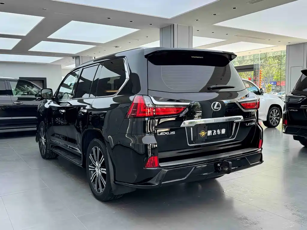 Lexus LX 2019 — фото 21