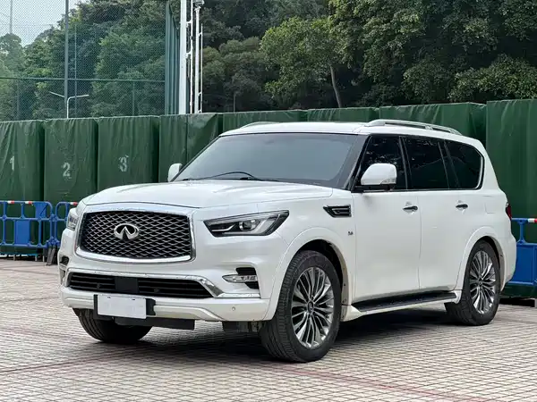 Infiniti QX80 2020
