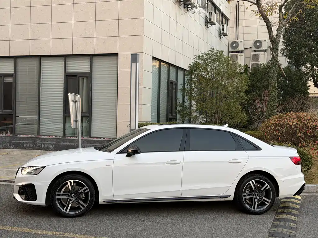 Audi A4L 2022