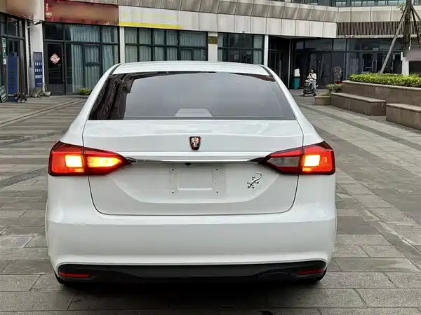 Roewe 360 2015