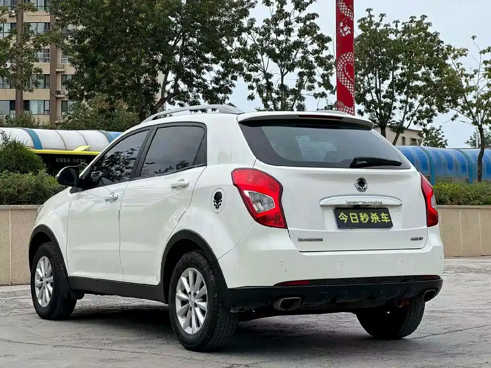 Ssangyong Korando 2014 — фото 8