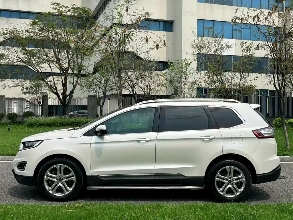Ford Edge 2016 — фото 4
