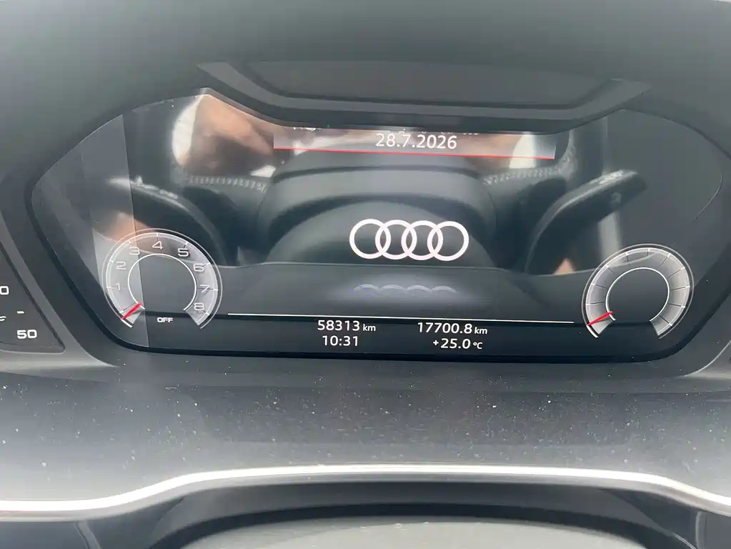 Audi Q3 2023 — фото 10