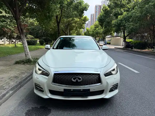 Infiniti Q50L 2017