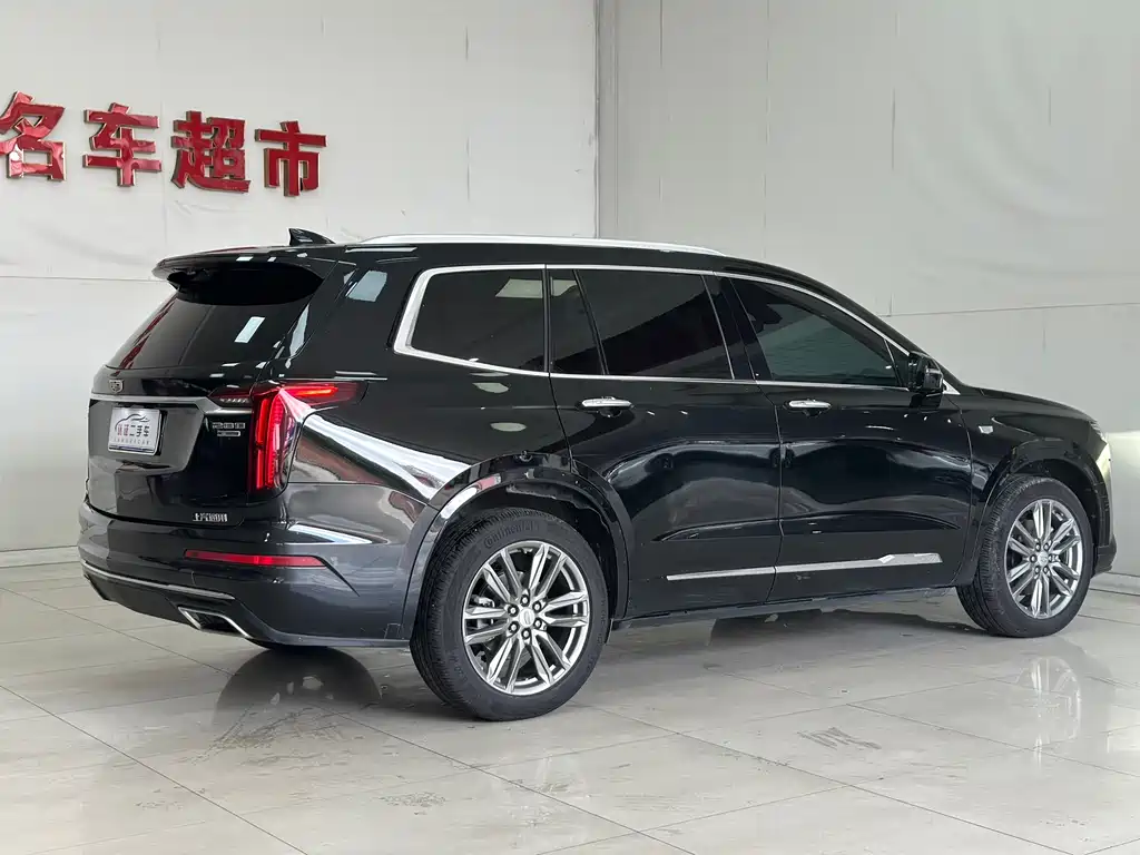 Cadillac XT6 2021 — фото 18