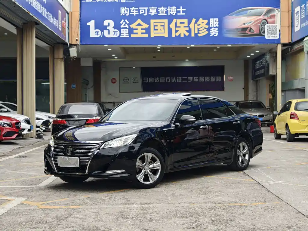 Toyota Crown 2015 — фото 1