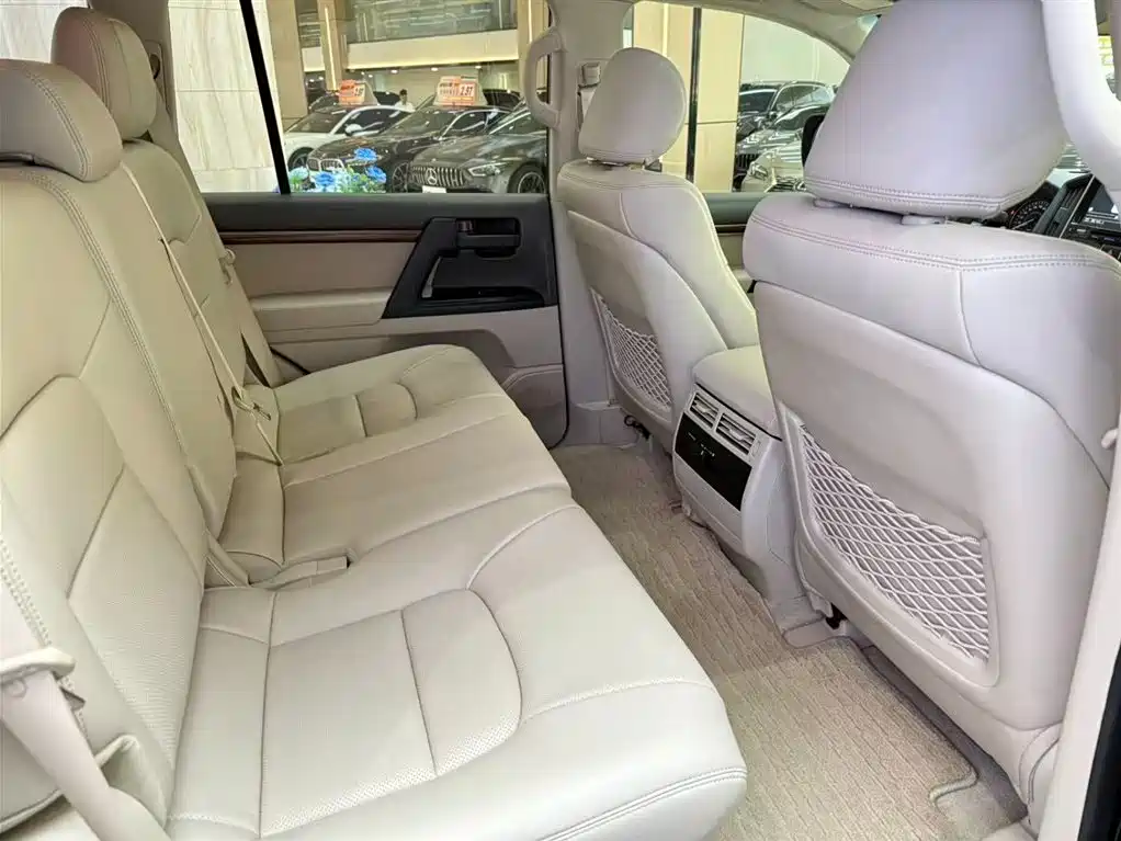 Toyota Land Cruiser 2019 — фото 14